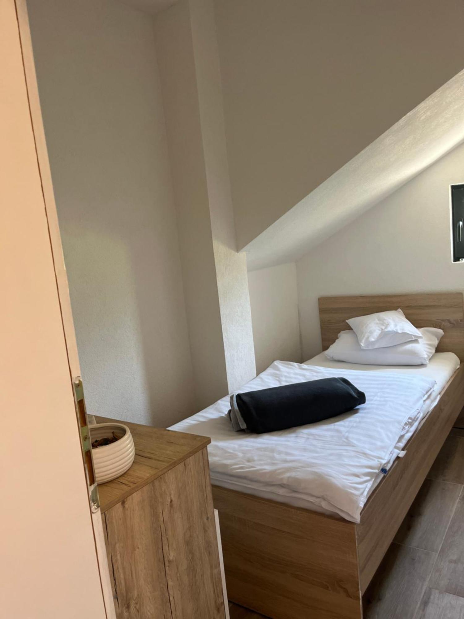 Bihać Guest House Eden מראה חיצוני תמונה